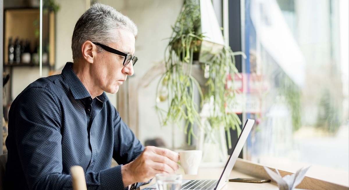 El empleo entre los mayores de 65 años se triplica y llega al máximo de la serie histórica
